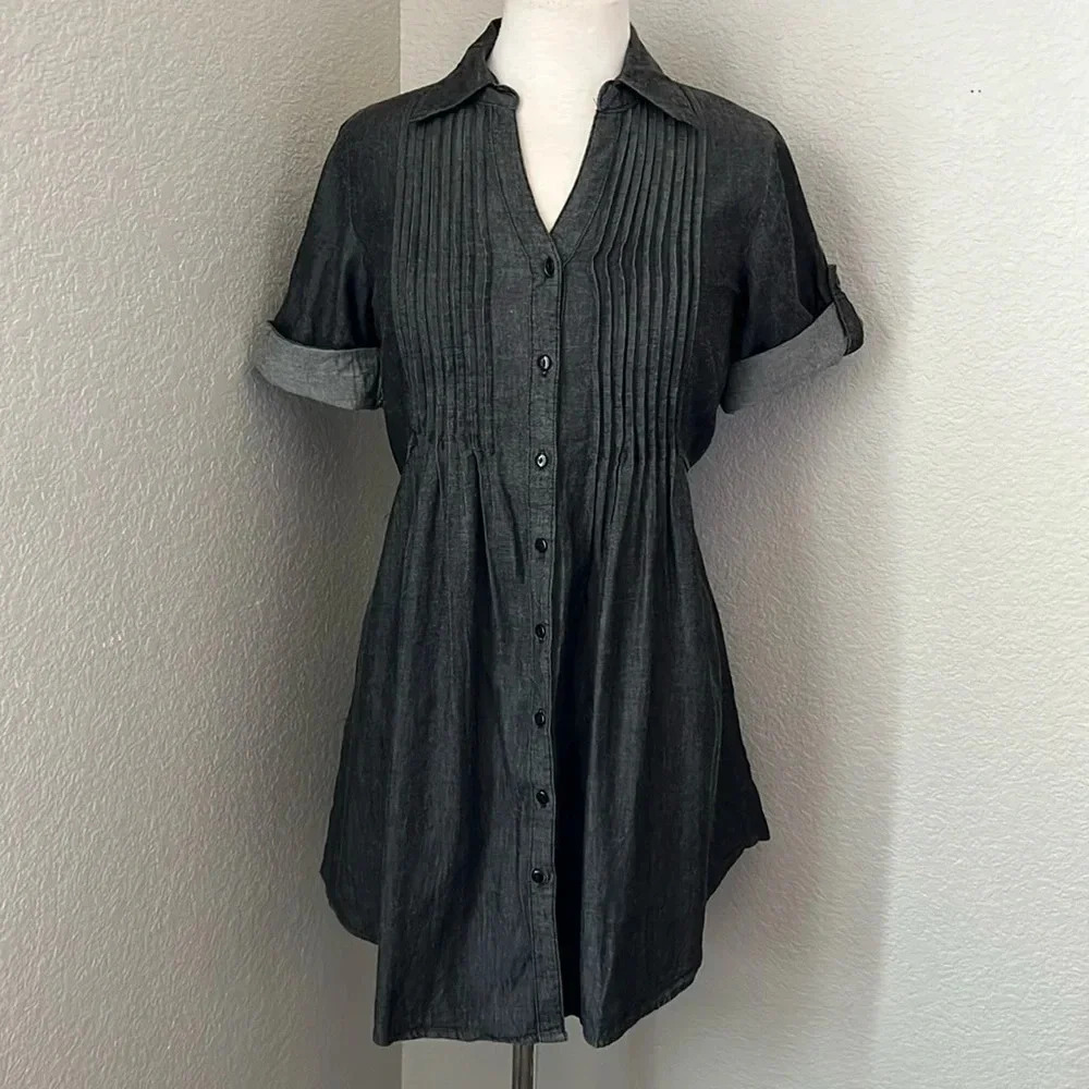 SHES COOL NWT black button up tunic top